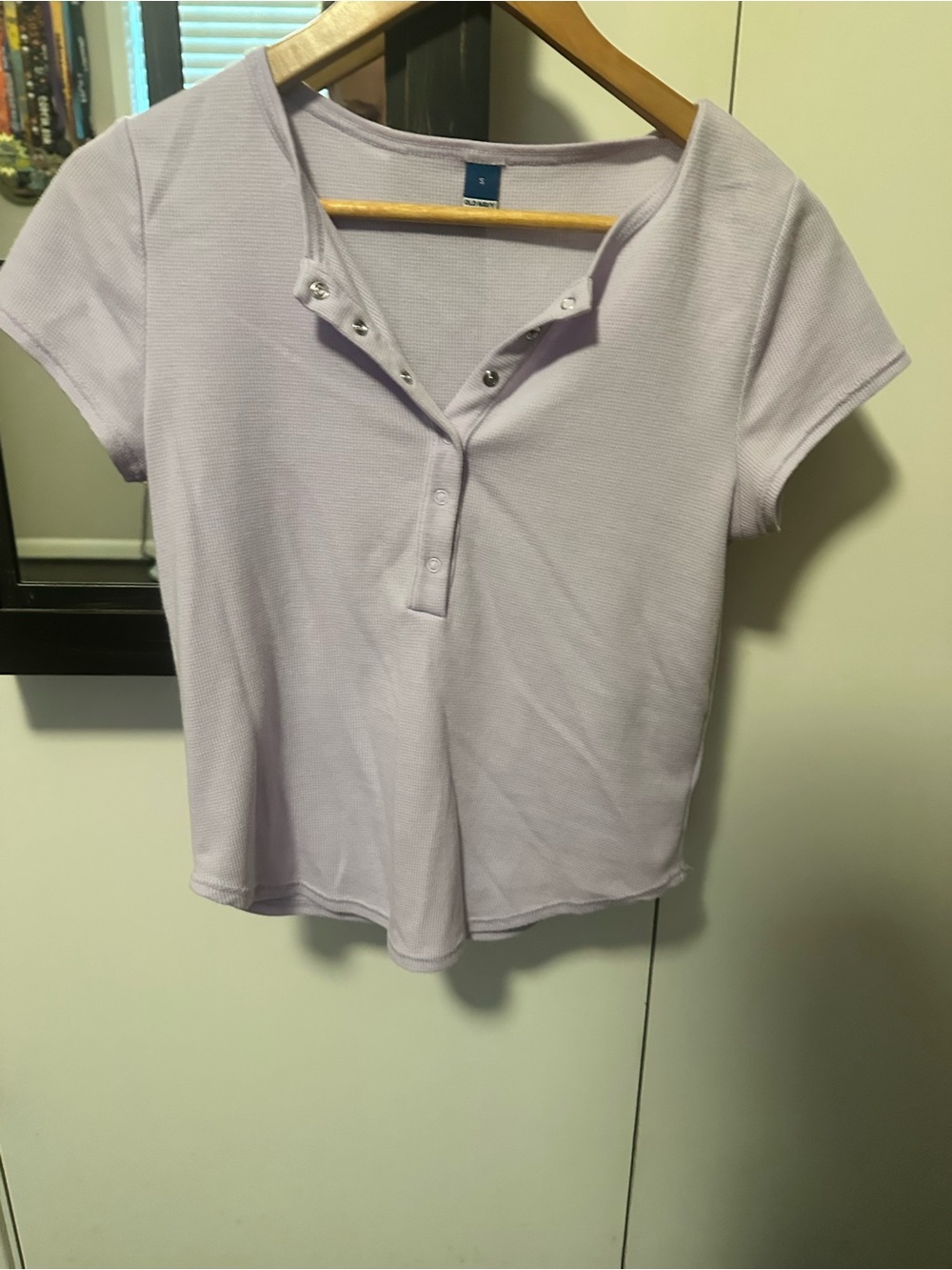 Old Navy Lilac Short Sleeve Snap Henley Tee